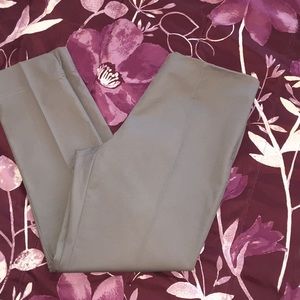 Ellen Tracy Women’s Gray Trousers